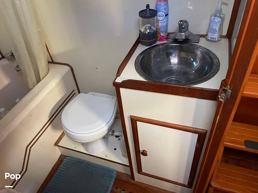 Slide: The Image of Marine Trader 43 Aft Cabin 1981 - 14900552
