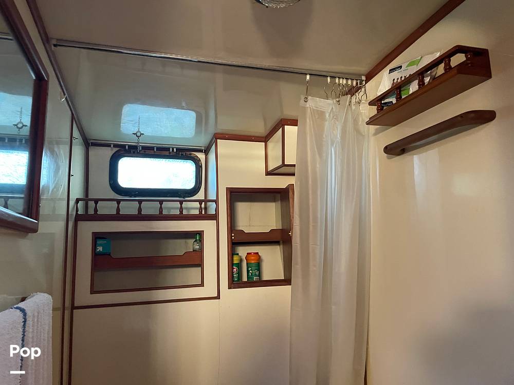 Slide: The Image of Marine Trader 43 Aft Cabin 1981 - 14900554