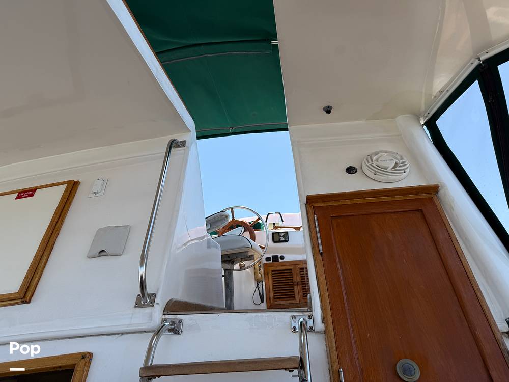 Slide: The Image of Marine Trader 43 Aft Cabin 1981 - 15464620
