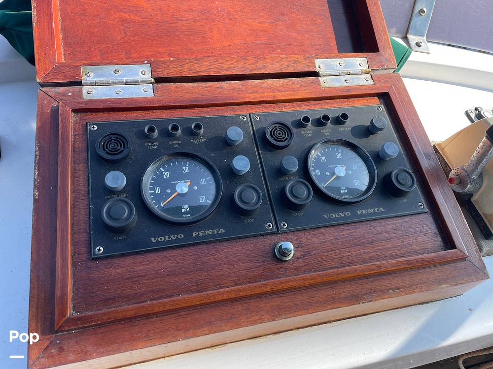 Slide: The Image of Marine Trader 43 Aft Cabin 1981 - 14801766