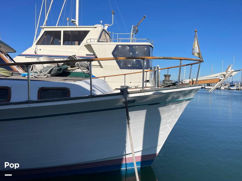 Slide: The Image of Marine Trader 43 Aft Cabin 1981 - 14900452