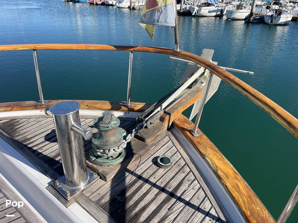 Slide: The Image of Marine Trader 43 Aft Cabin 1981 - 14900455