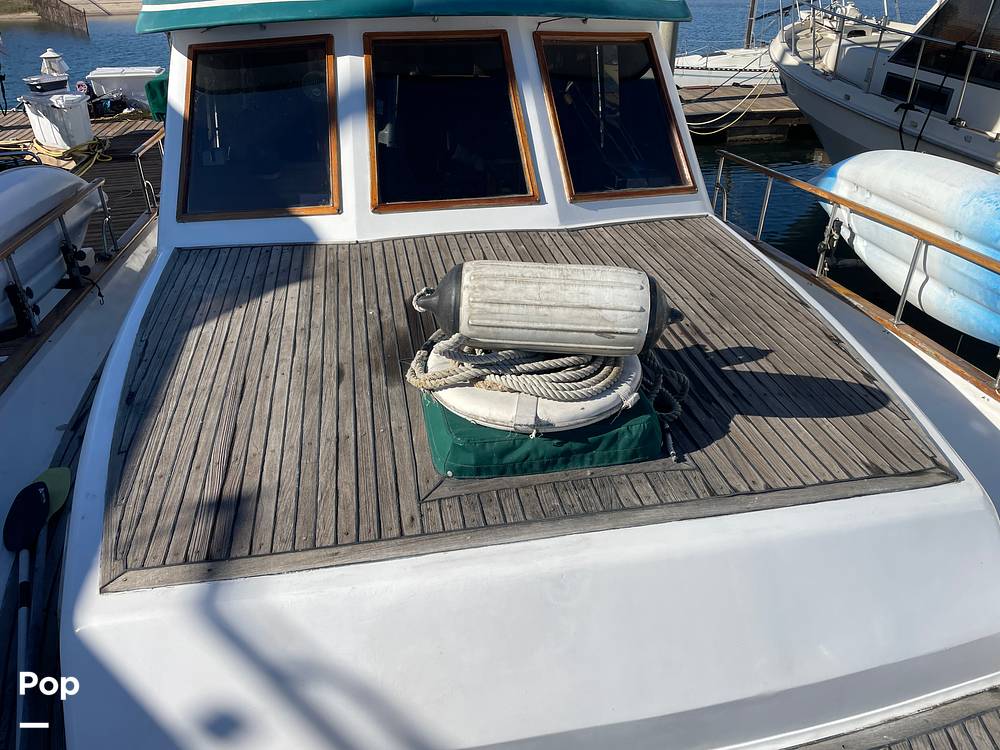 Slide: The Image of Marine Trader 43 Aft Cabin 1981 - 14900456