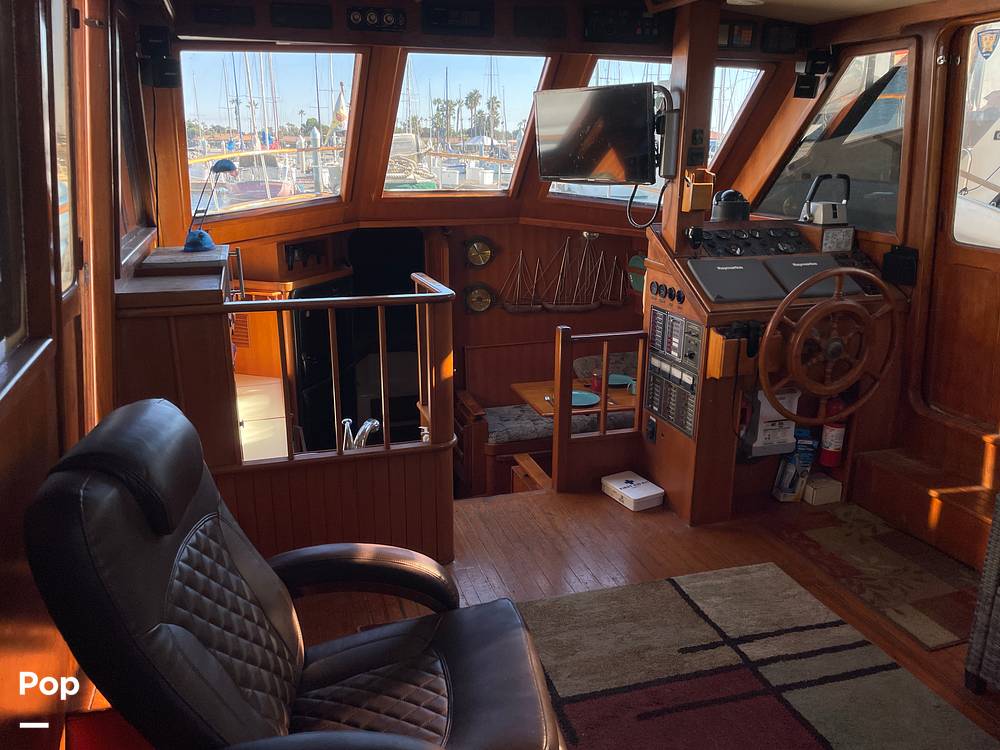Slide: The Image of Marine Trader 43 Aft Cabin 1981 - 14900475