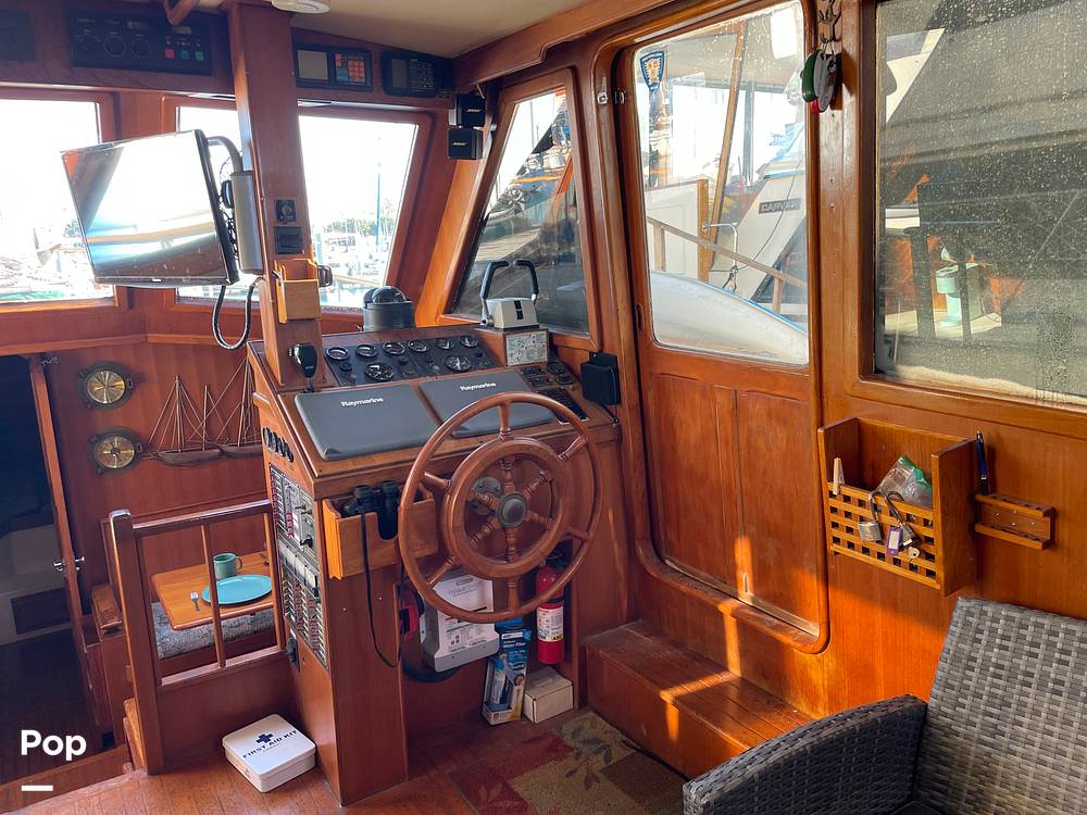 Slide: The Image of Marine Trader 43 Aft Cabin 1981 - 14900478