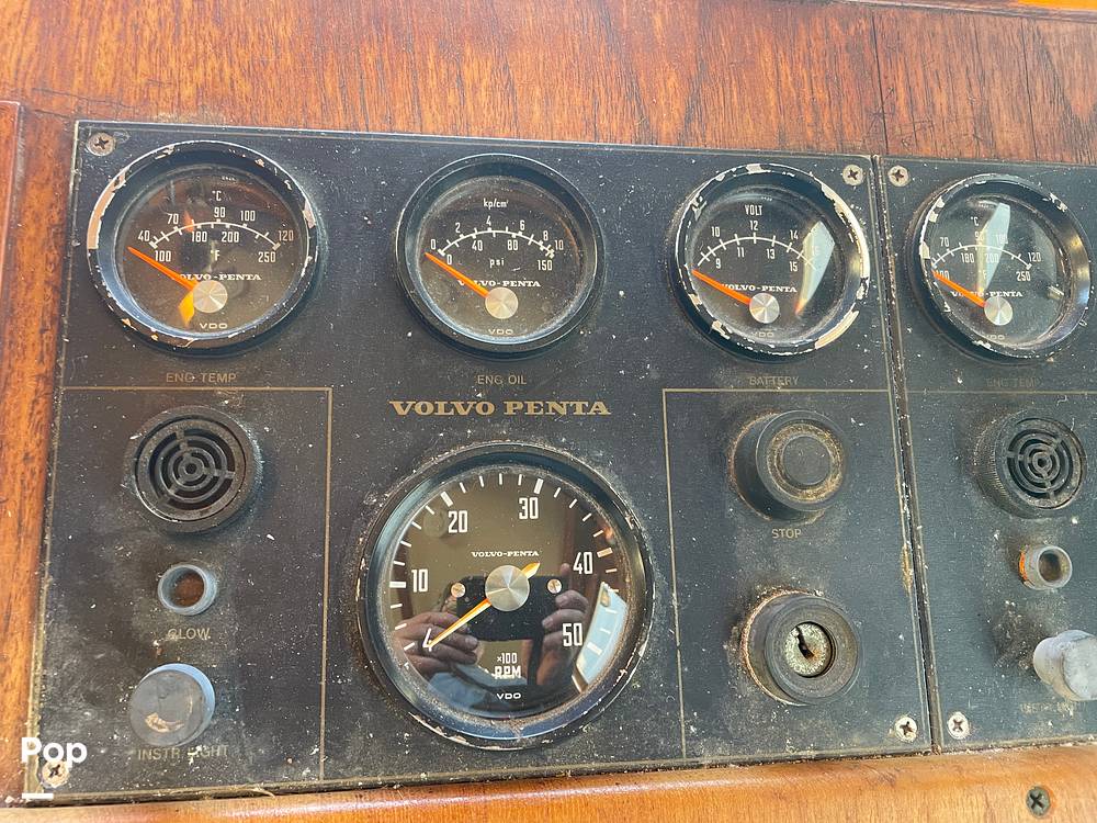 Slide: The Image of Marine Trader 43 Aft Cabin 1981 - 14900482