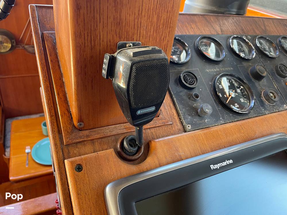 Slide: The Image of Marine Trader 43 Aft Cabin 1981 - 14900487