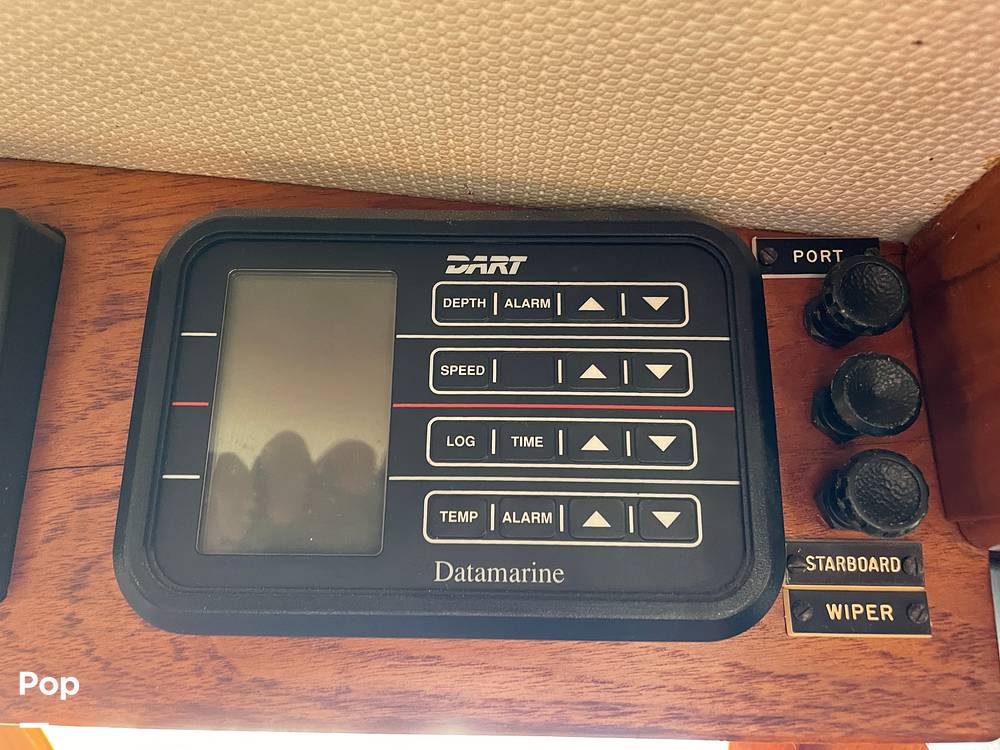 Slide: The Image of Marine Trader 43 Aft Cabin 1981 - 14900490