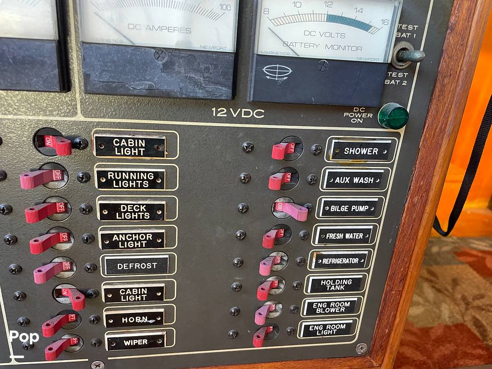 Slide: The Image of Marine Trader 43 Aft Cabin 1981 - 14900505