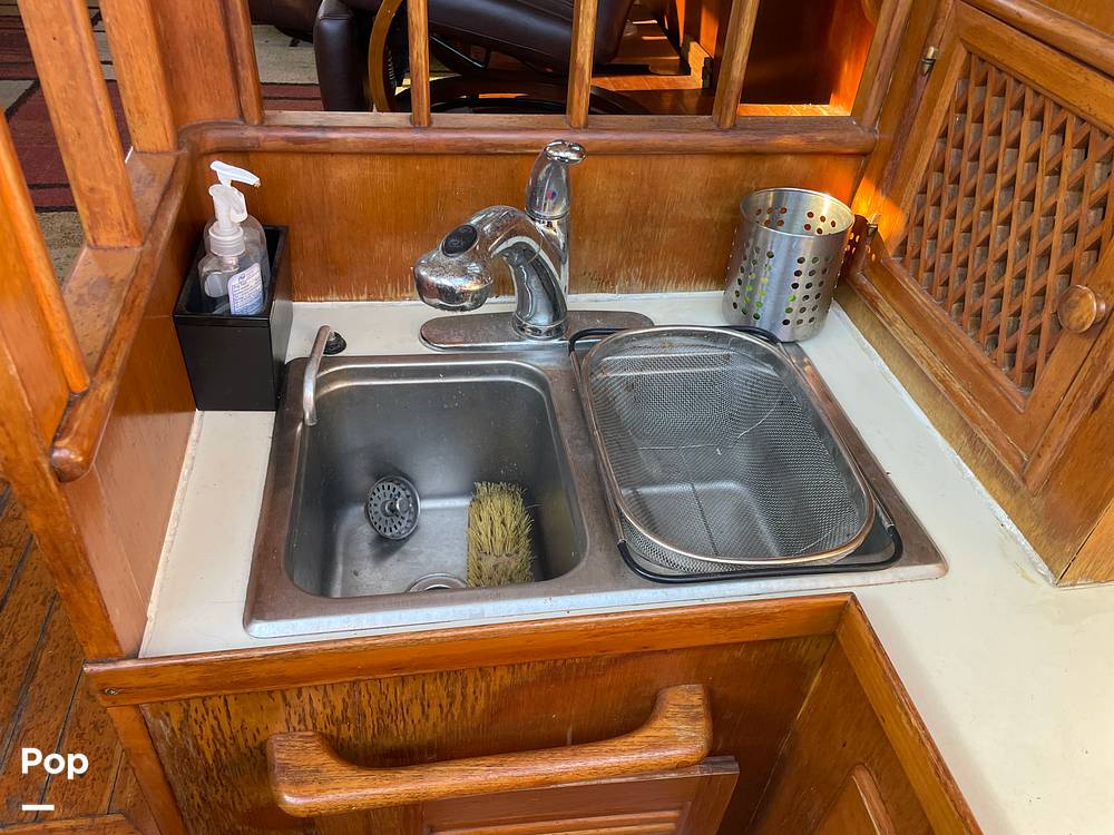 Slide: The Image of Marine Trader 43 Aft Cabin 1981 - 14900512