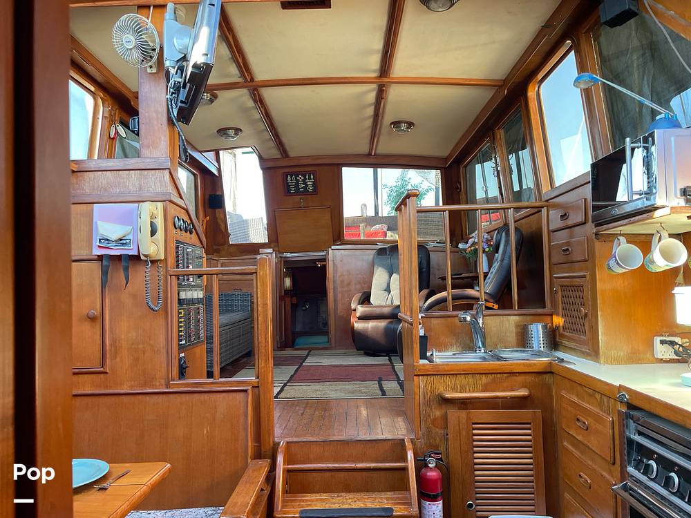 Slide: The Image of Marine Trader 43 Aft Cabin 1981 - 14900528