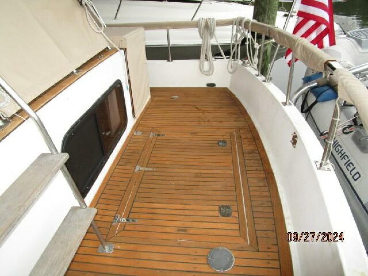 Slide: The Image of 46' Marine Trader aftdeck starboard - 27