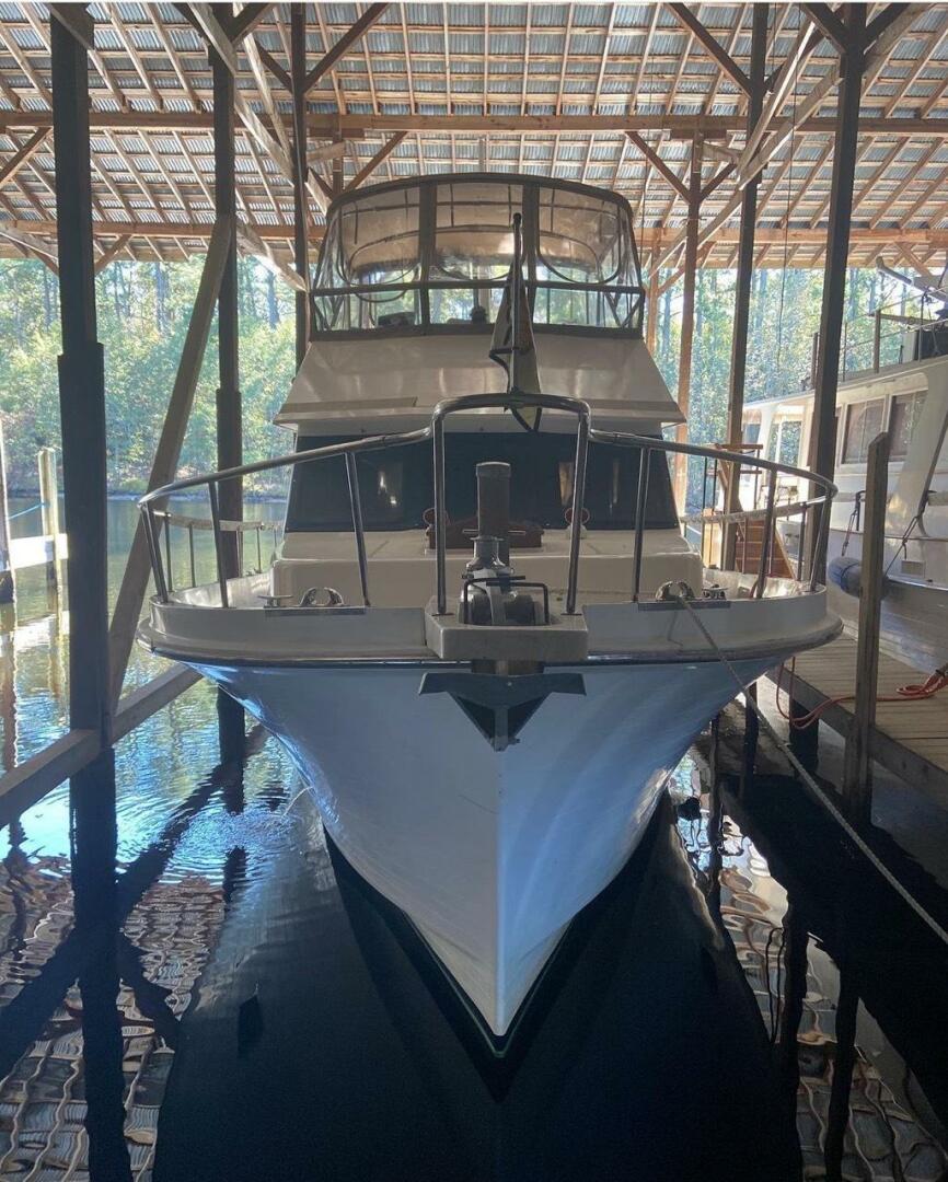 Slide: The Image of 46' Marine Trader forward profile - 3