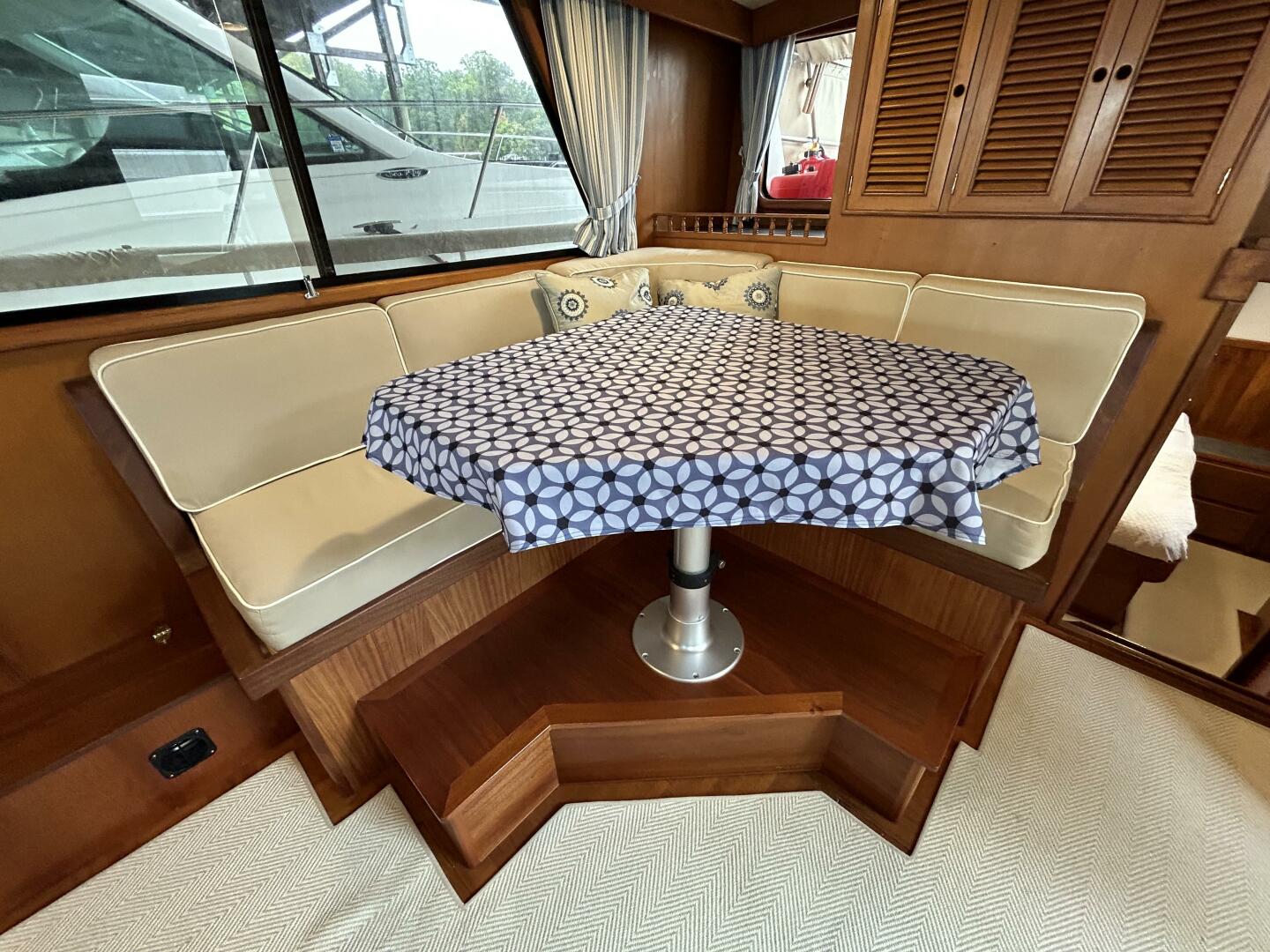 Slide: The Image of 46' Marine Trader salon seating - 38