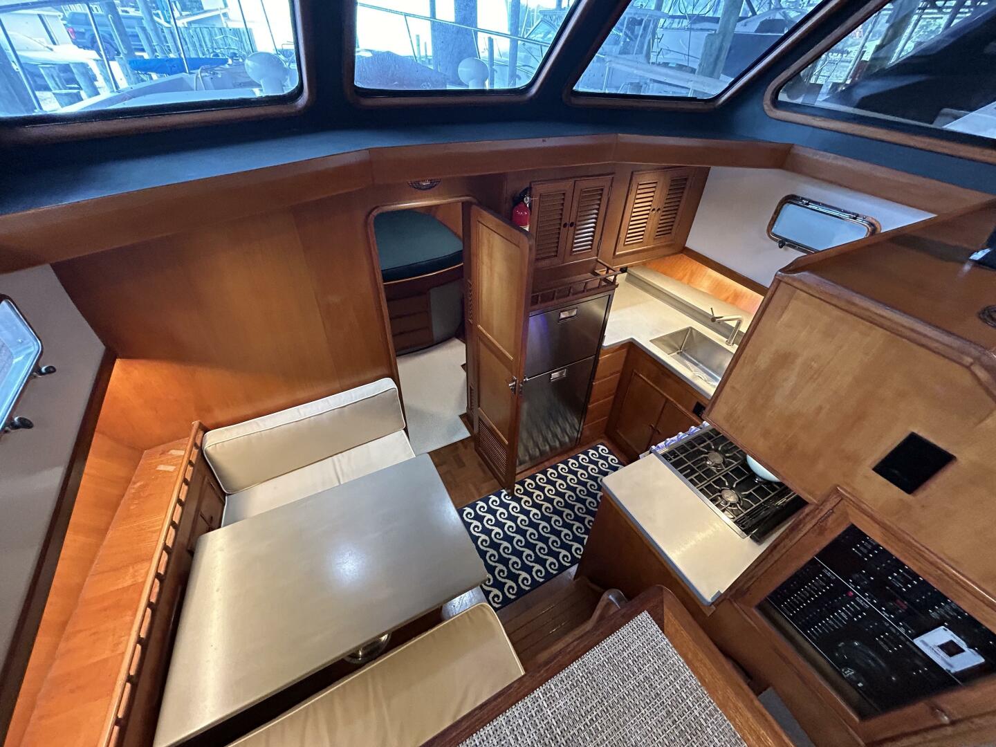 Slide: The Image of 46' Marine Trader galley-dinette - 42