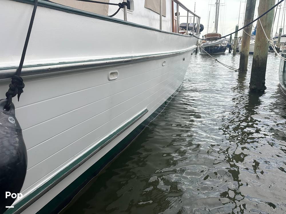 Slide: The Image of Marine Trader Marine Trader 34 1984 - 15560287