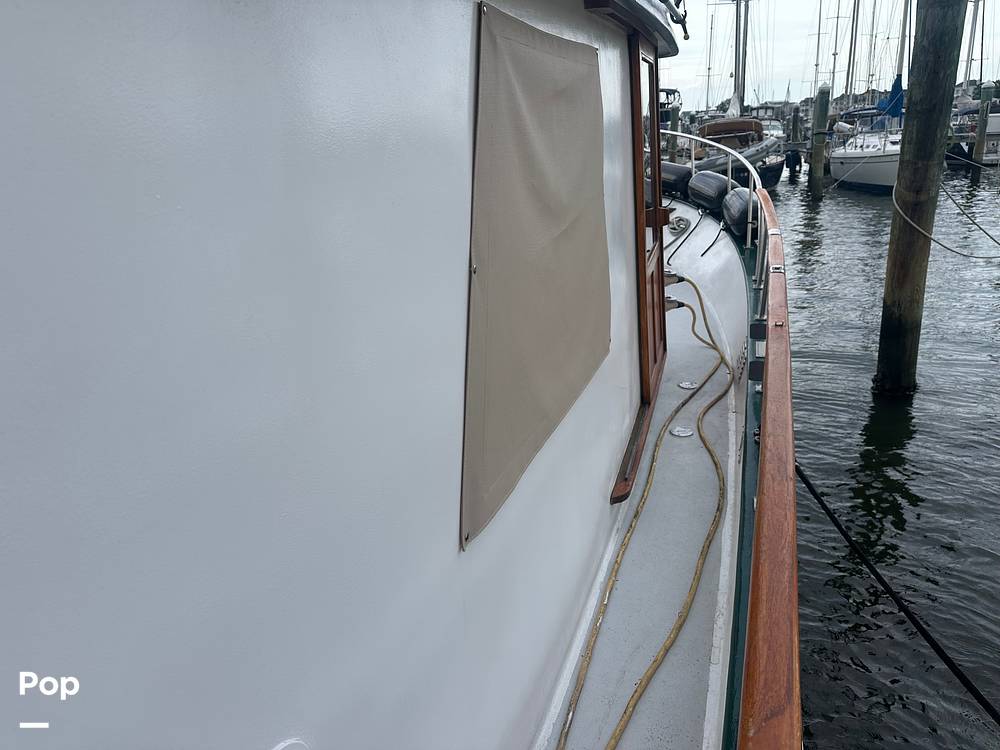 Slide: The Image of Marine Trader Marine Trader 34 1984 - 15560316