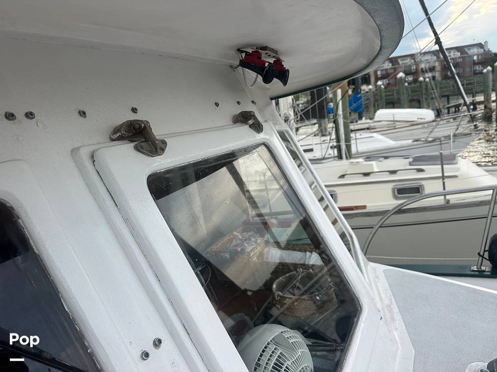 Slide: The Image of Marine Trader Marine Trader 34 1984 - 15560324