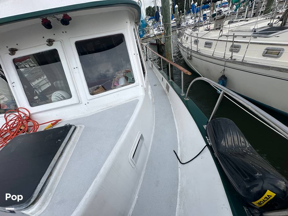 Slide: The Image of Marine Trader Marine Trader 34 1984 - 15560334
