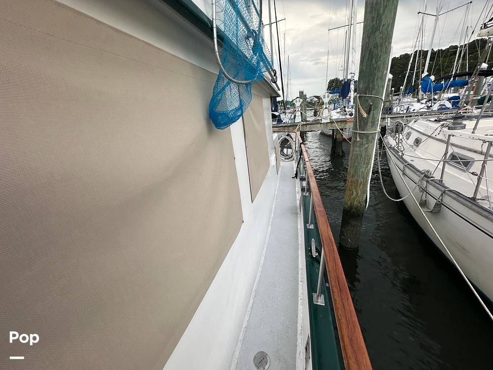 Slide: The Image of Marine Trader Marine Trader 34 1984 - 15560336