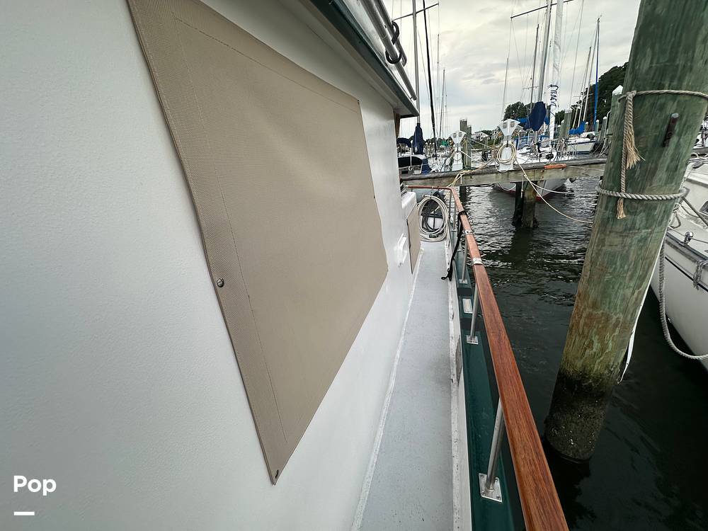 Slide: The Image of Marine Trader Marine Trader 34 1984 - 15560337