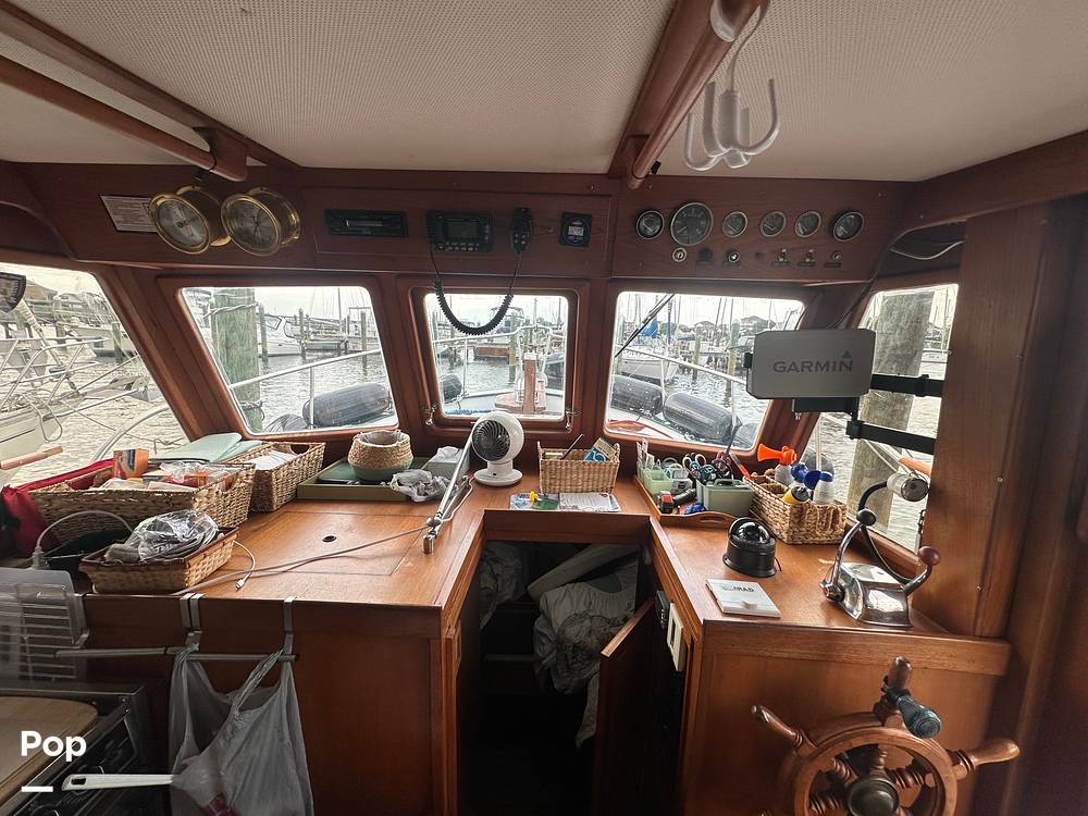 Slide: The Image of Marine Trader Marine Trader 34 1984 - 15560342