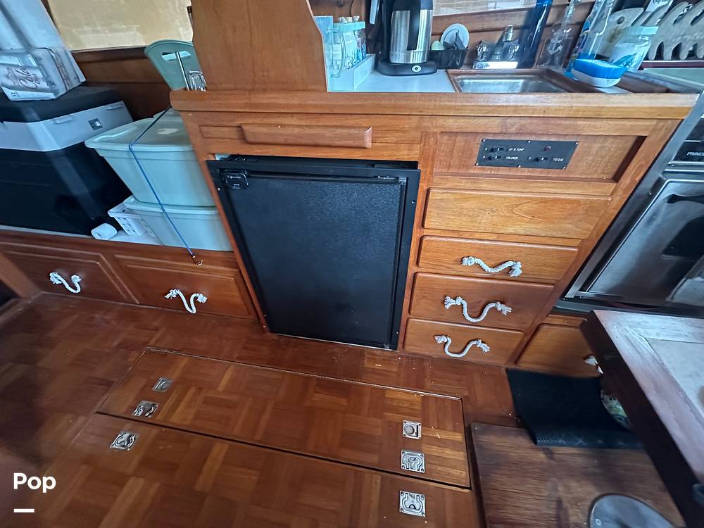 Slide: The Image of Marine Trader Marine Trader 34 1984 - 15560346