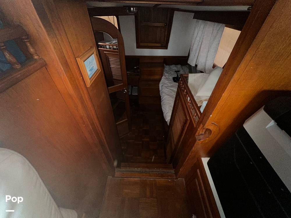 Slide: The Image of Marine Trader Marine Trader 34 1984 - 15560363