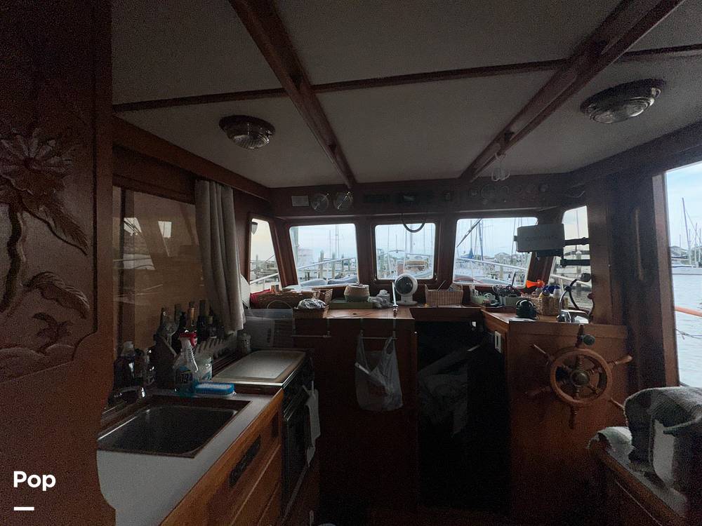 Slide: The Image of Marine Trader Marine Trader 34 1984 - 15560388