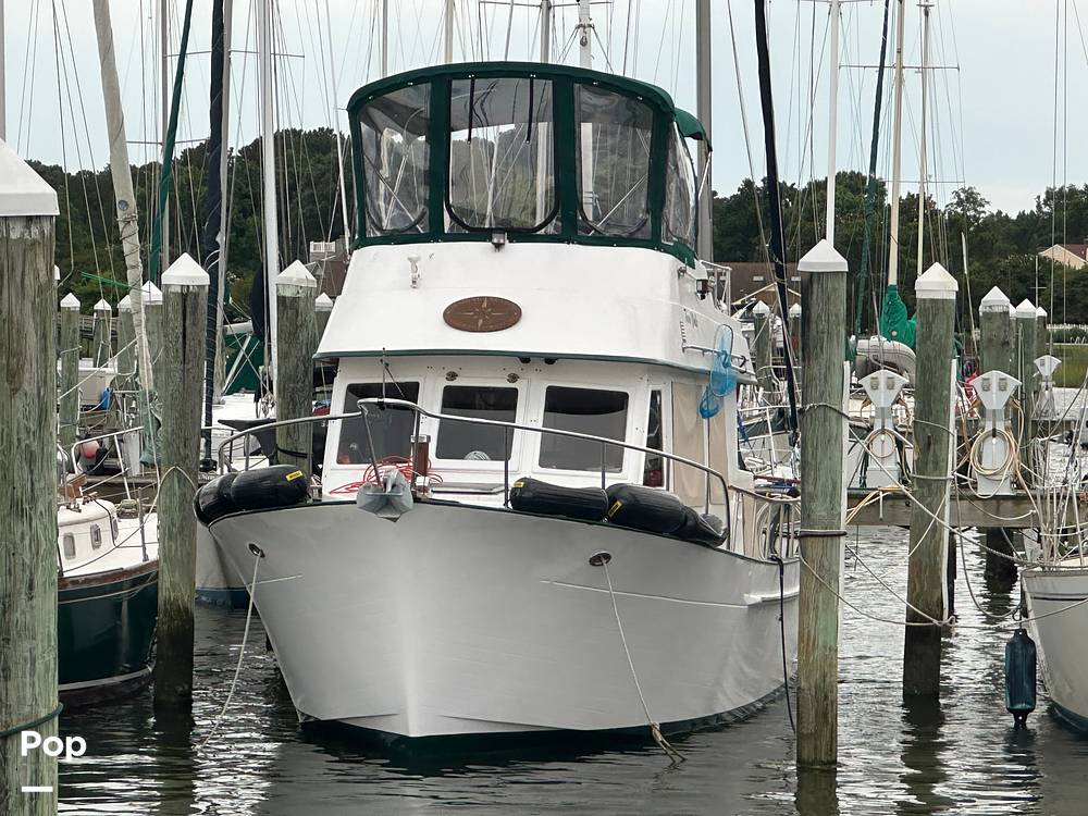 Slide: The Image of Marine Trader Marine Trader 34 1984 - 15560419