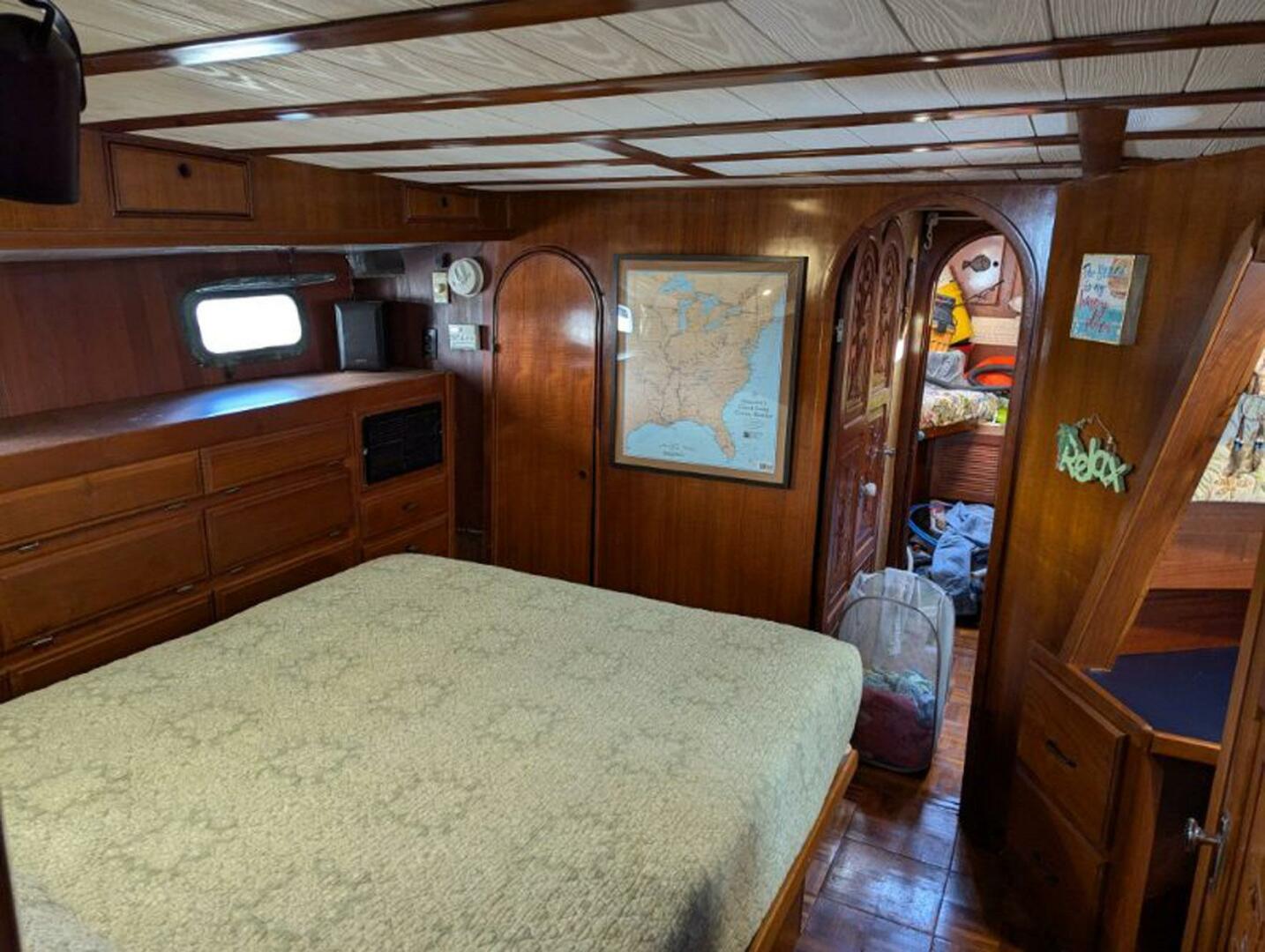Slide: The Image of Marine Trader Pilothouse 1980 - 4905794