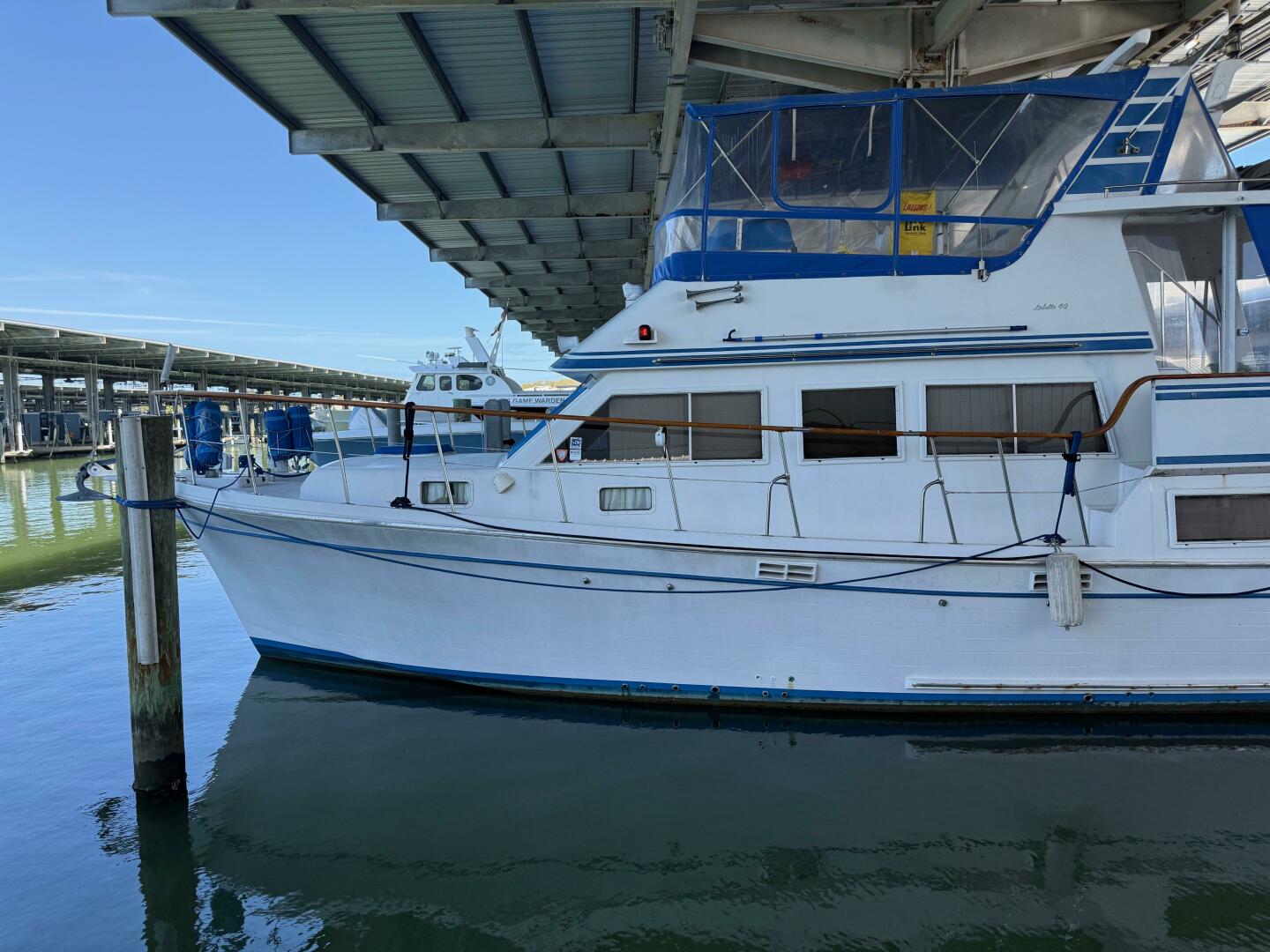 Slide: The Image of Marine Trader Sundeck Fb 1984 - 5285030