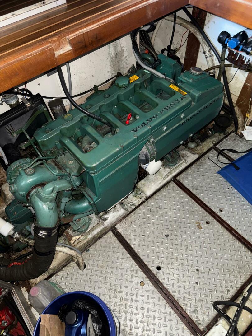 Slide: The Image of Marine Trader Sundeck Fb 1984 - 5285034