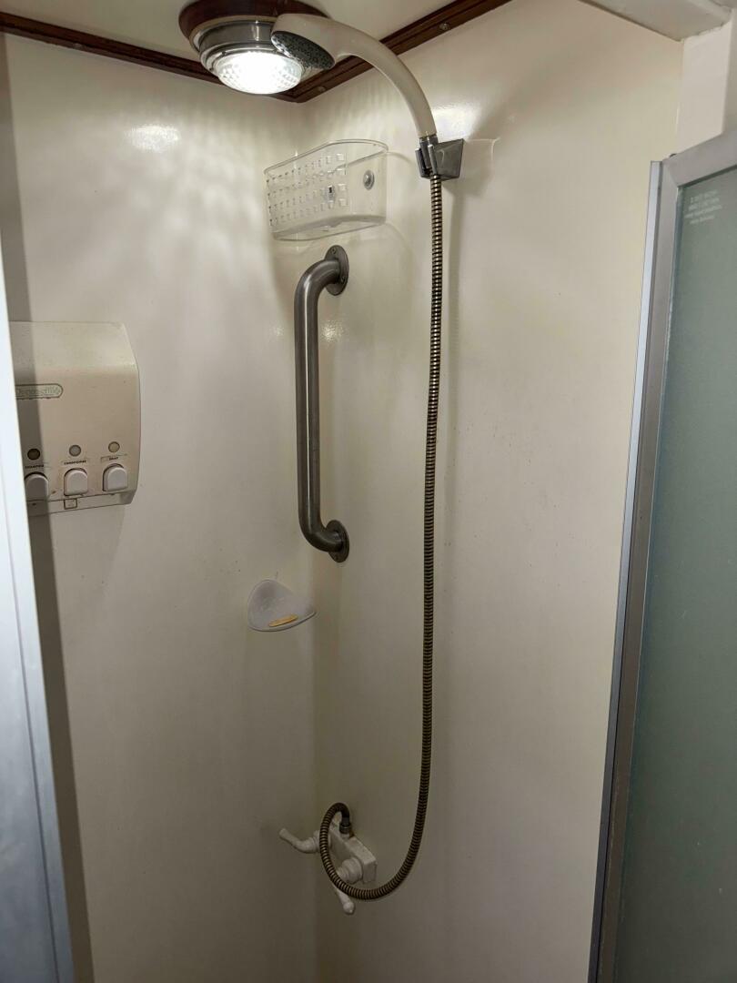 Slide: The Image of Marine Trader Sundeck Fb 1984 - 5285057