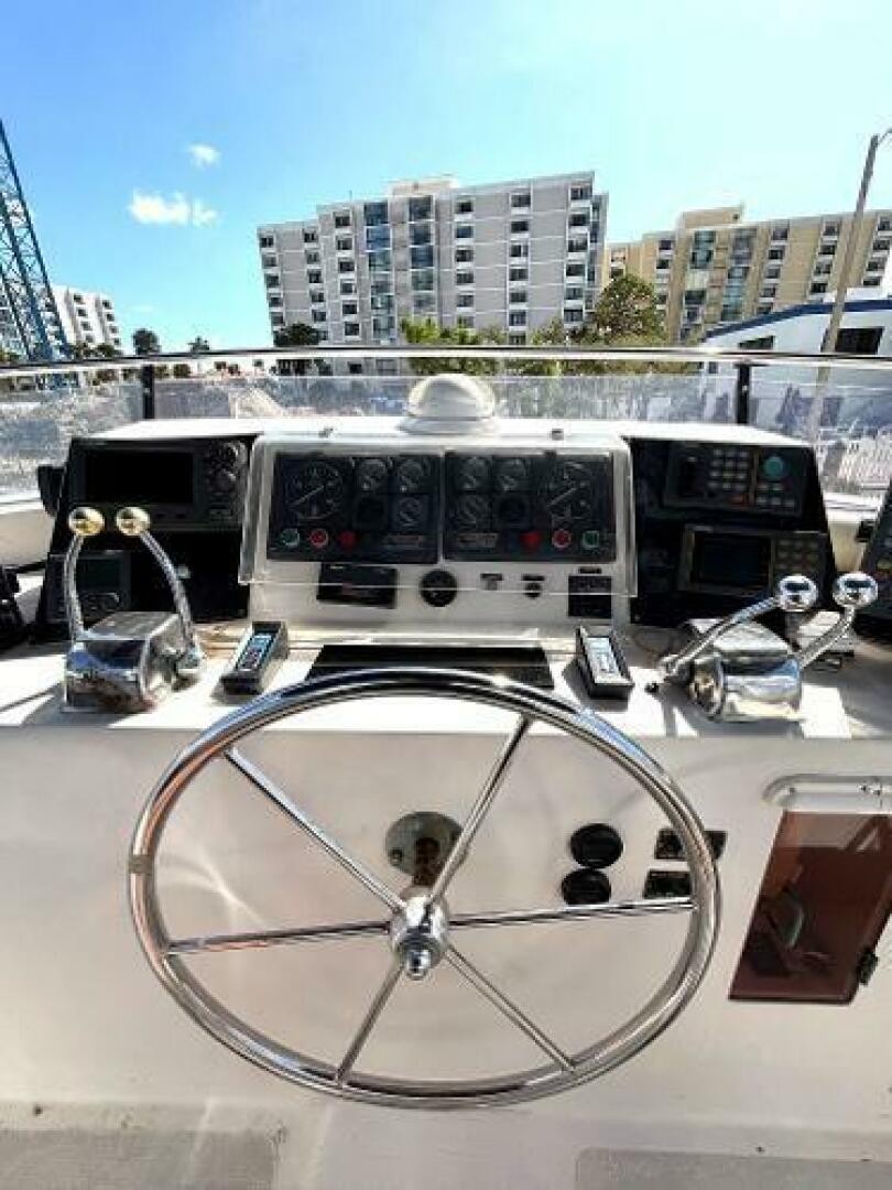 Slide: The Image of Marine Trader Tradewinds 1988 - 4779550