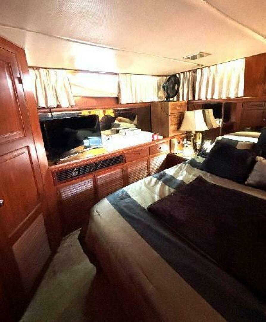 Slide: The Image of Marine Trader Tradewinds 1988 - 4779583
