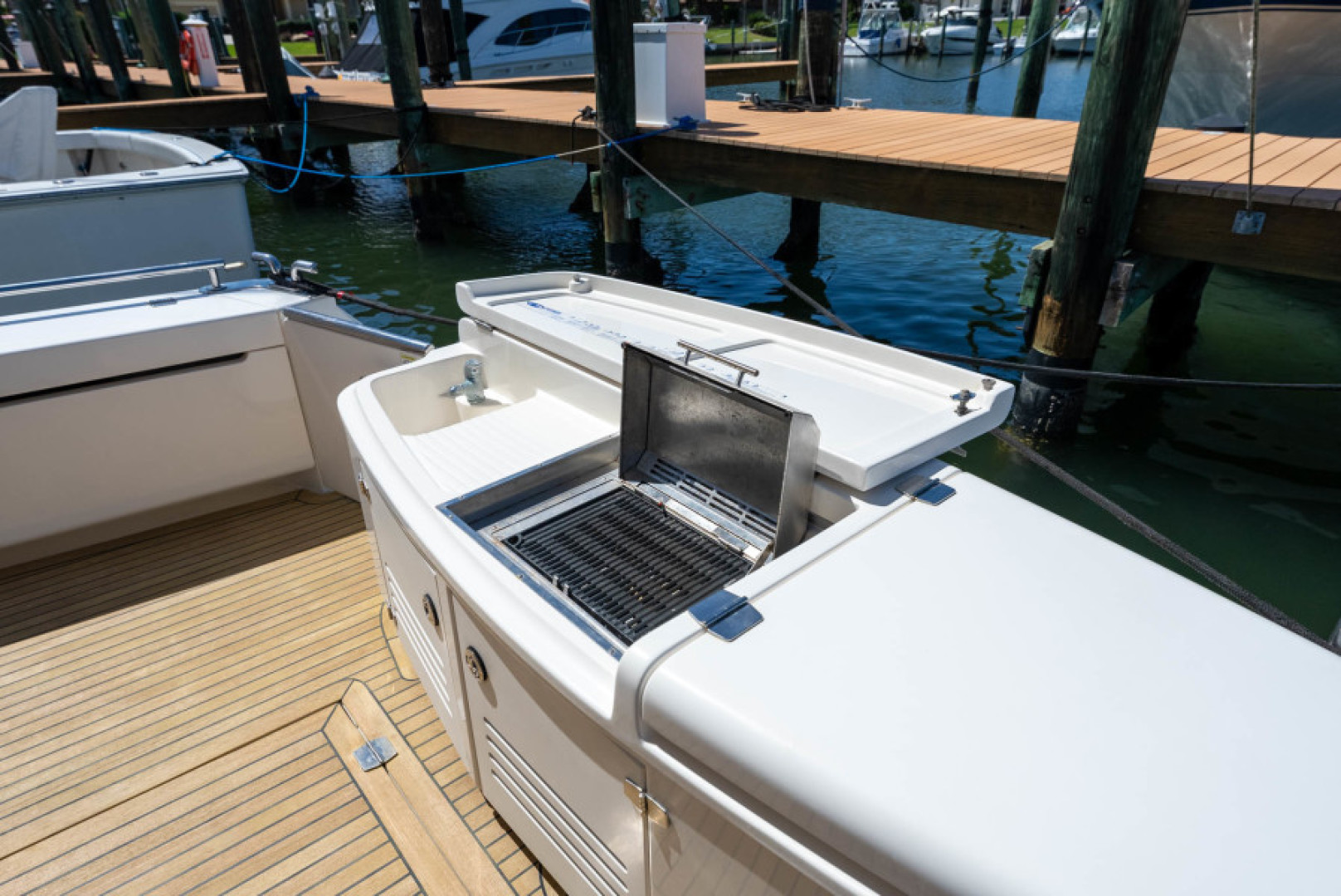 Slide: The Image of 2008 Maritimo 48 Motor Yacht - 3550324