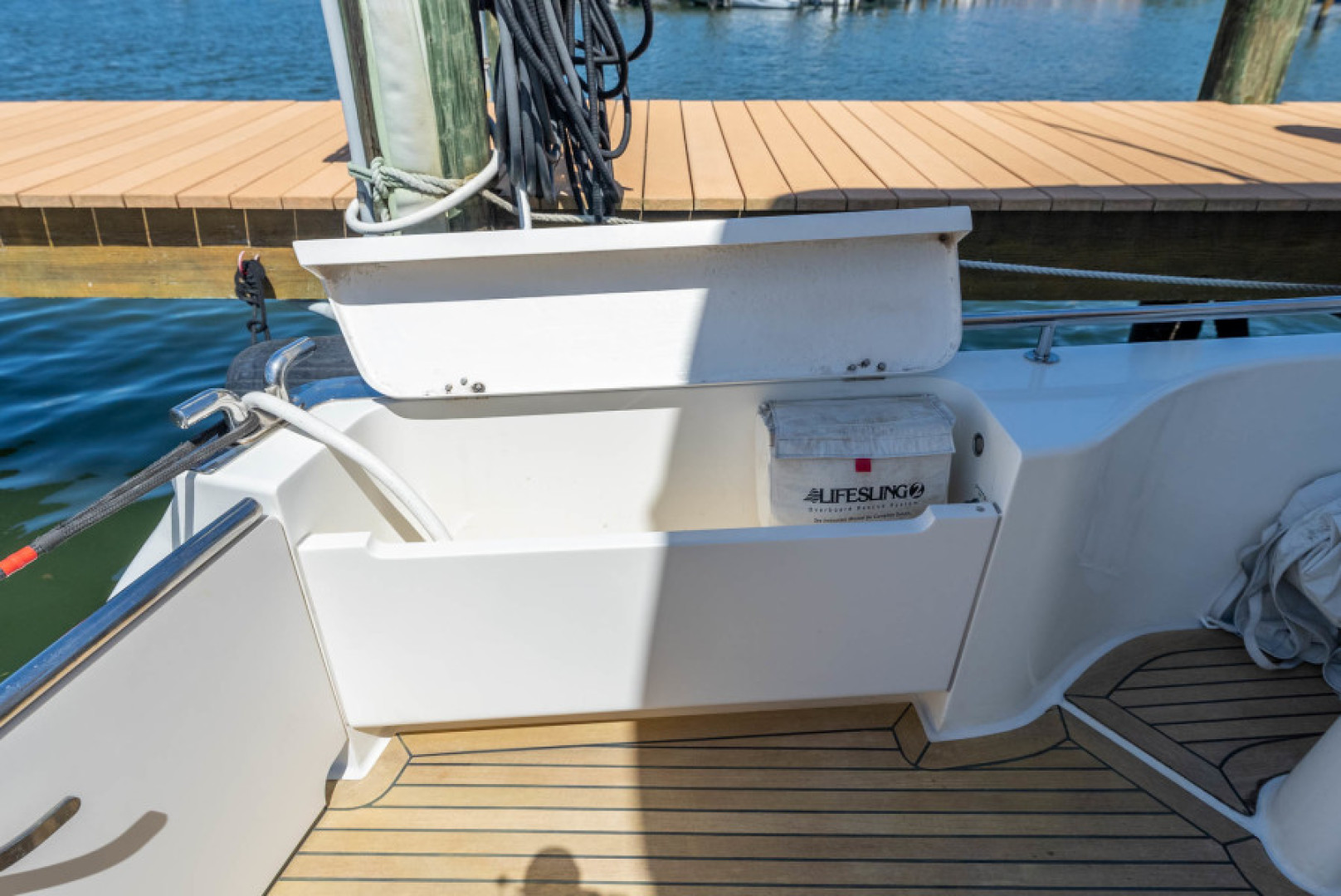 Slide: The Image of 2008 Maritimo 48 Motor Yacht - 3550325