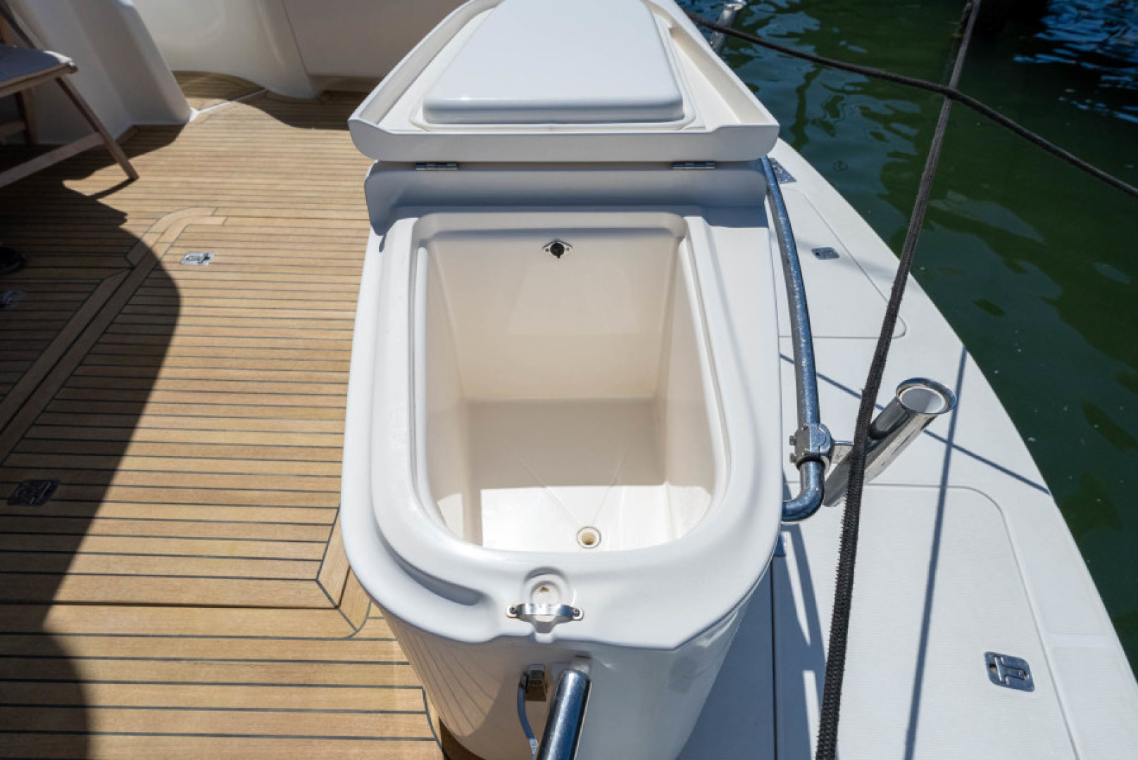 Slide: The Image of 2008 Maritimo 48 Motor Yacht - 3550327