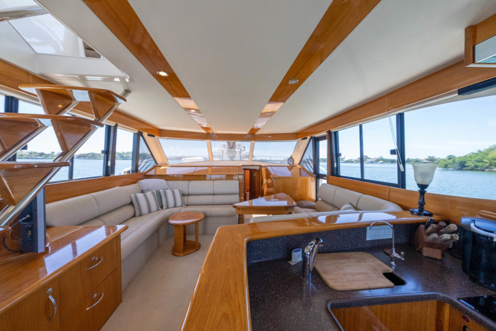 Slide: The Image of 2008 Maritimo 48 Motor Yacht - 3550299