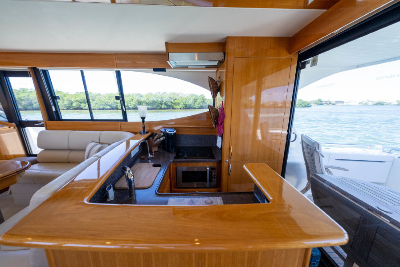 Slide: The Image of 2008 Maritimo 48 Motor Yacht - 3550302