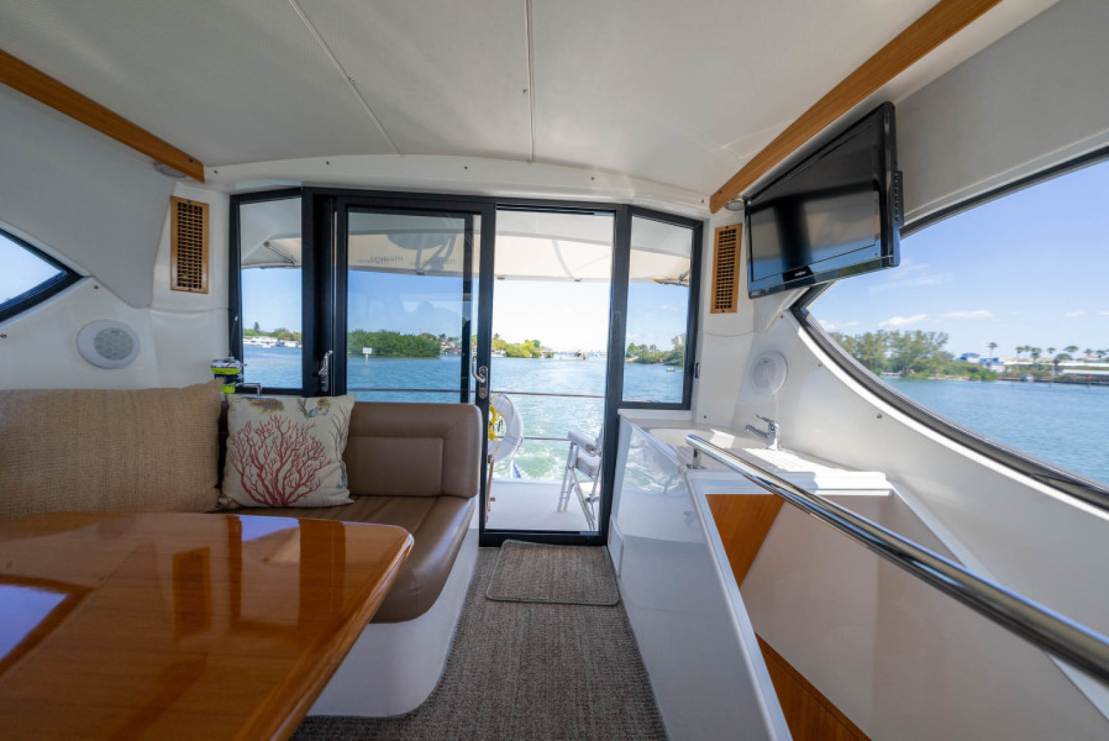 Slide: The Image of 2008 Maritimo 48 Motor Yacht - 3550303
