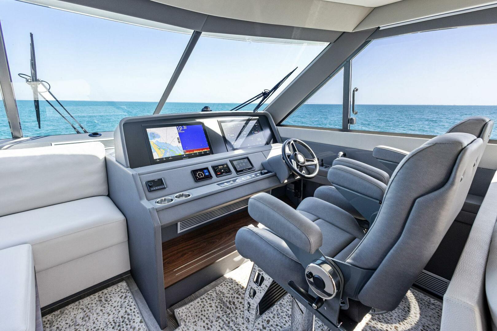 Slide: The Image of 2025 Maritimo M55 Helm - 5265347