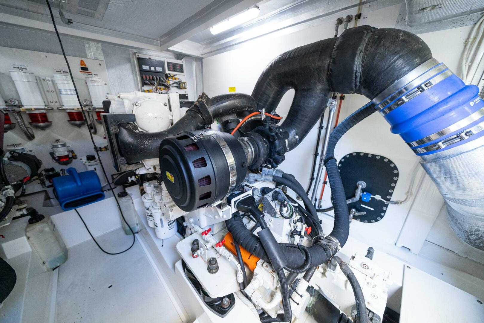 Slide: The Image of Maritimo M70 2017 - 4917806