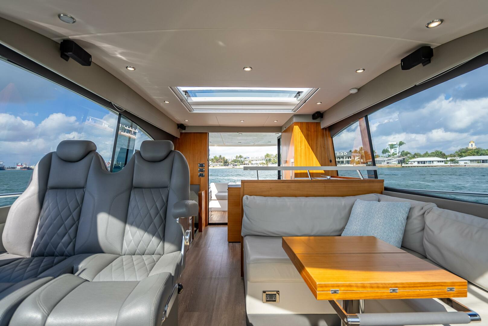 Slide: The Image of Maritimo X50 2021 - 16