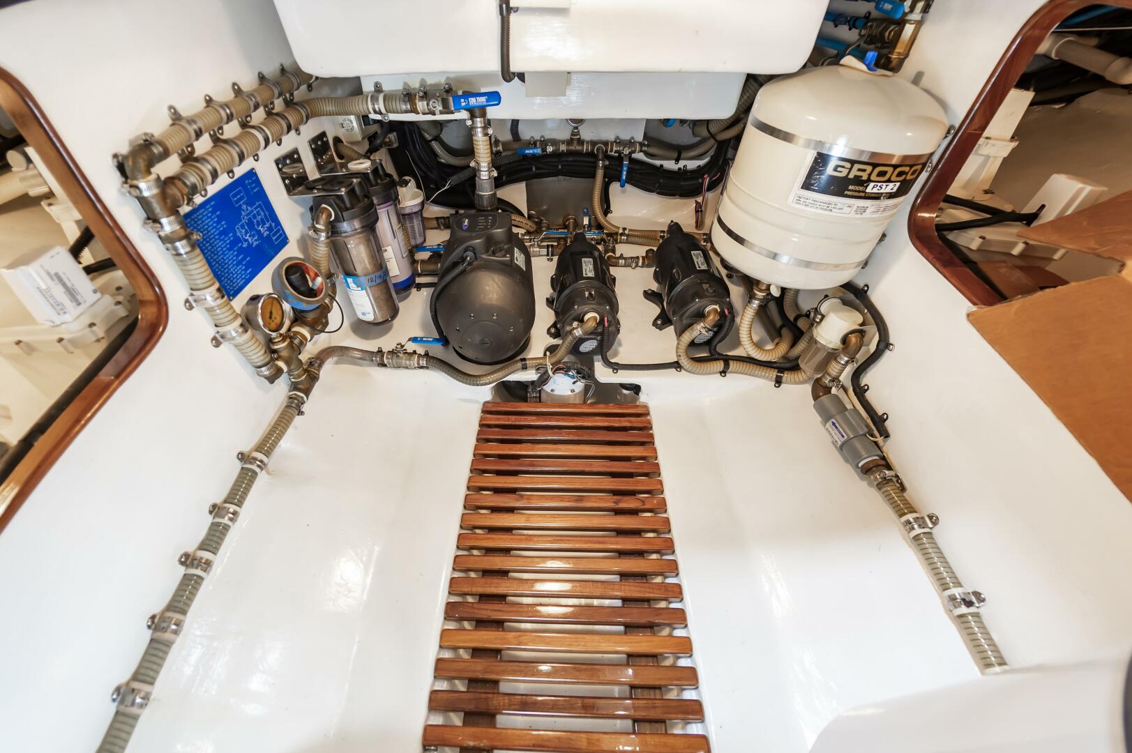 Slide: The Image of Marlow Explorer 57E 2008 - 4736357