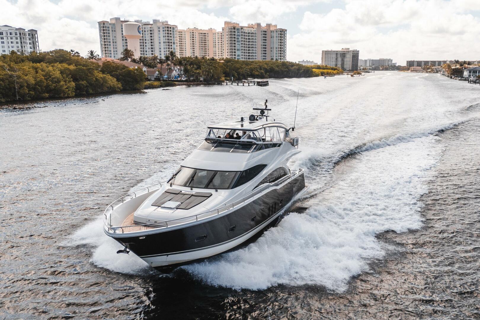 Slide: The Image of Marquis 720 Fly 2011 - 5021765