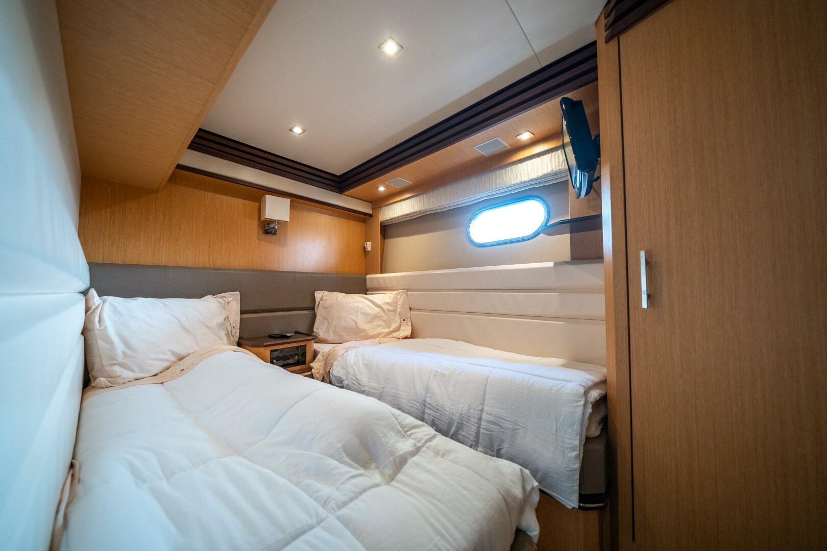 Slide: The Image of Marquis 720 Fly 2011 - 5021807