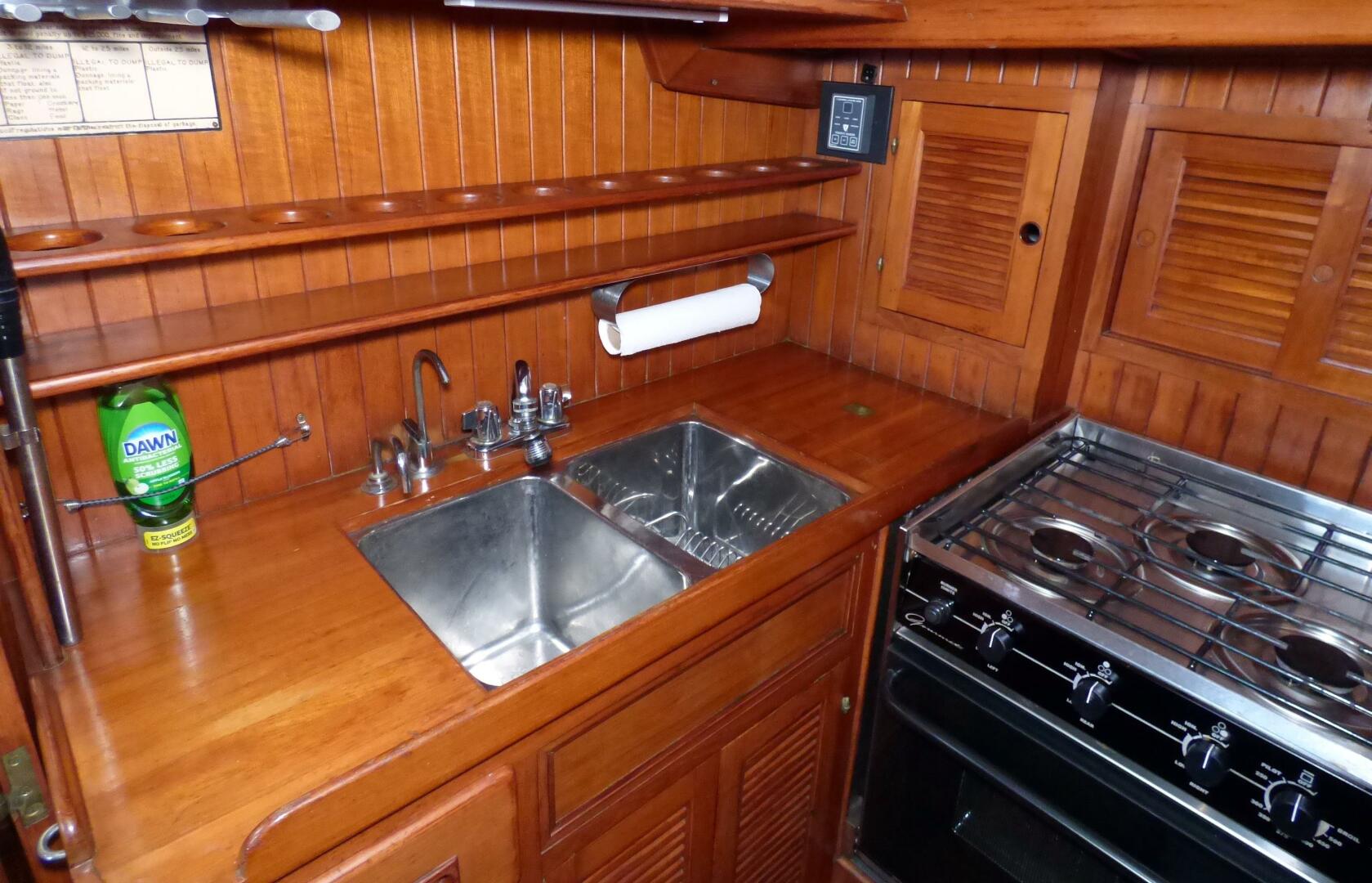 Slide: The Image of Mason 43 1981 - 5166831