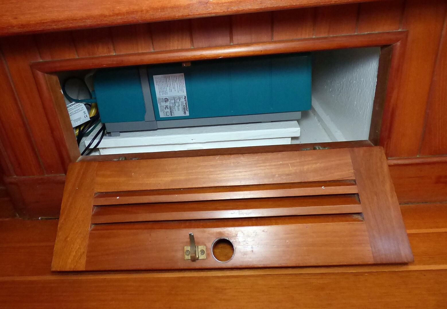 Slide: The Image of Mason 43 1981 - 5166856